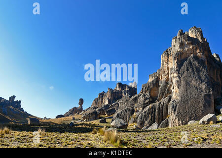 Le formazioni rocciose in huayllay Foto Stock