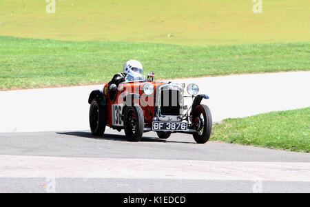 Londra, Regno Unito. 27 Agosto, 2017. 1930 Austin Ulster a competere in prove a tempo a Motorsport al Palace a Londra Sud Inghilterra 27 08 2017 Credit: theodore liasi/Alamy Live News Foto Stock