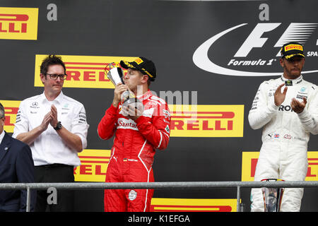 Motorsports: FIA Formula One World Championship 2017, il Gran Premio del Belgio, Andrew Shovlin, #5 Sebastian Vettel (GER, la Scuderia Ferrari), #44 Lewis Hamilton (GBR, Mercedes AMG Petronas Team di F1), , 27.08.2017. | Utilizzo di tutto il mondo Foto Stock
