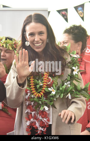 Auckland, Nuova Zelanda. 26 Ago, 2017. Leader del partito laburista Jacinda Ardern annuncia la politica in corrispondenza del suo partito di lancio del Pacifico a Mangere in South Auckland il Ago 26, 2017. La Nuova Zelanda elezione generale si svolgerà il 23 settembre 2017 . Il governo attuale è partito nazionale. Credito: Shirley Kwok/Pacific Press/Alamy Live News Foto Stock