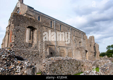 Binham Priory, un vecchio xi secolo il monastero e il priorato rovina, nel North Norfolk, Inghilterra, Regno Unito Foto Stock