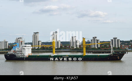 Londra, UK, 14 agosto 2017 Portarinfuse nave cargo Sider Colombia arriva sul Tamigi, a Londra con un carico di canna da zucchero per Tate & Lyle lo zucchero Foto Stock