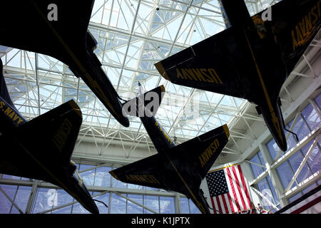 A-4 Skyhawk Blue Angel a livello nazionale Naval Aviation Museum Foto Stock