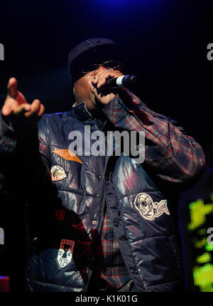 E-40 esegue Power 106 "Cali Natale' Dicembre 3,2010 Gibson anfiteatro di Los Angeles. Foto Stock