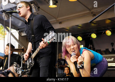 (L-r) mikey martin,Ciad petree sisely treasure shiny pistole giocattolo esegue il giorno 3 seconda annua sunset strip music festival settembre 12,2009 Los Angeles, California. Foto Stock