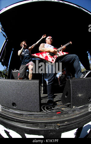 Alex Varkatzas Dan Jacobs Atreyu esecuzione 2008 Projekt Revolution Tour Verizon Wireless Amphitheatre Irvine. Foto Stock