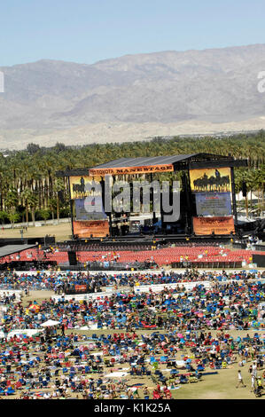 Atmosfera folla stagecoach,California's county music festival il giorno 2 maggio,1 2011 indio,ca. Foto Stock