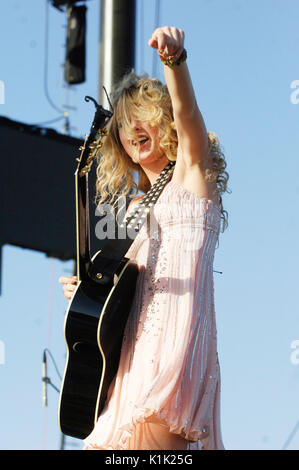 Musicista Taylor Swift esecuzione 2008 Stagecoach Festival della Musica Country di Indio. Foto Stock