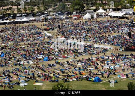 Atmosfera folla stagecoach,California's county music festival il giorno 2 maggio,1 2011 indio,ca. Foto Stock