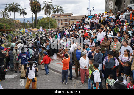 Il quechua indigeni che partecipano all'annuale Inti Raymi parade presso il solstizio d'estate Foto Stock
