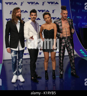 Inglewood, ca. Il 27 agosto, 2017. DNCE, a 2017 MTV Video Music Awards presso il Forum di Inglewood In California il 27 agosto 2017. Credito: Fs/media/punzone Alamy Live News Foto Stock