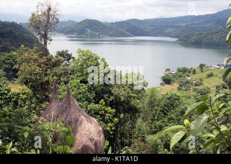 Lago Begnas, un lago di acqua dolce nel Pokhara-Lekhnath metropolitan comune di Kaski distretto valle di Pokhara in Nepal Foto Stock