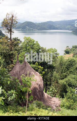 Lago Begnas, un lago di acqua dolce nel Pokhara-Lekhnath metropolitan comune di Kaski distretto valle di Pokhara in Nepal Foto Stock