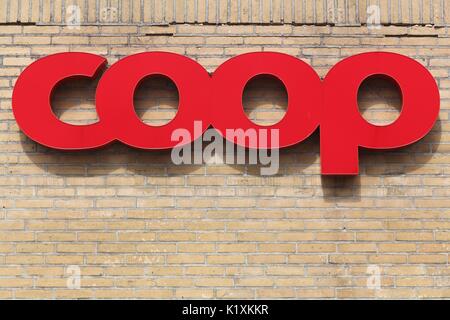 A Billund, Danimarca - 14 maggio 2016: coop logo su una parete. coop è una cooperativa con sede in Danimarca Foto Stock