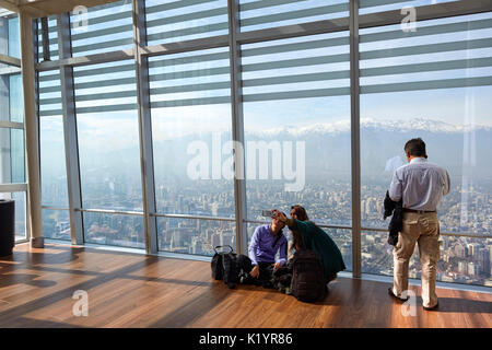 Piattaforma di Osservazione presso il Gran Torre Costanera Tower, La Costanera, La Costanera Center, Santiago del Cile Foto Stock