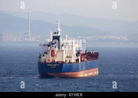 Nordic Agnetha prodotti chimici e petroliferi Tanker IMO 9422639 a Gibilterra nel Mare Mediterraneo Foto Stock