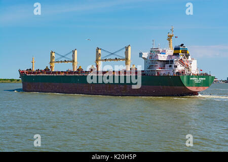 Texas, nave da carico lasciando porto di Galveston Foto Stock