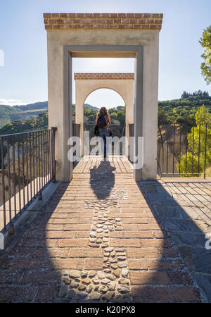 Aliano, Italia - il famoso badlands paesaggio nella regione Basilicata, Italia meridionale Foto Stock