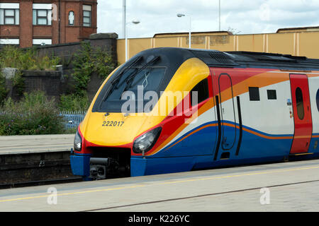 East Midlands classe treni 222 Meridian diesel a Stazione di Leicester, Leicestershire, Regno Unito Foto Stock