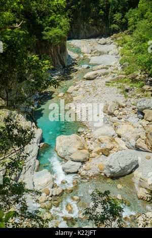 Il sentiero Sakadang utilizzato per essere chiamato "Mistero Valle" dal giapponese. Esso è situato nel Parco Nazionale di Taroko, Hualien, Taiwan Foto Stock