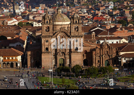 La Iglesia de La Compania (costruito 1605-1765), Plaza de Armas, Cusco, Perù, Sud America Foto Stock