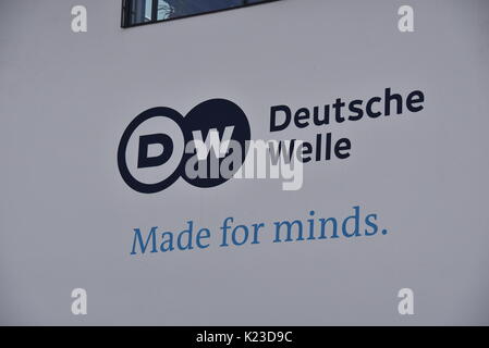 Bonn, Germania. Il 27 agosto, 2017. Vista degli uffici di Deutsche Welle (DW) di Bonn, Germania, 27 agosto 2017. - Nessun filo SERVICE - foto: Horst Galuschka/dpa/Alamy Live News Foto Stock