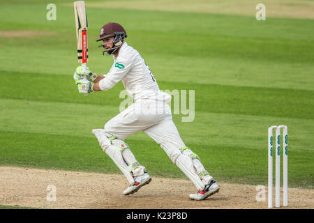 Londra, Regno Unito. Il 29 agosto, 2017. Foakes ben battuta per Surrey contro Middlesex al ovale del giorno due della contea Specsaver gara di campionato al ovale. Credito: David Rowe/Alamy Live News Foto Stock