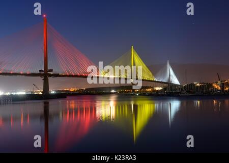 Queensferry, Scotland, Regno Unito. 29 Agosto, 2017. Regno Unito. Ultimi preparativi in corso per l'apertura del nuovo £1,35 miliardi Queensferry attraversando ponte sopra il fiume Forth, mercoledì. Foto Stock