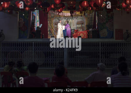 Kuala Lumpur, Malesia. 28 Agosto, 2017. Opera Cinese a Shen Sze ella Yar tempio, Kajang di Kuala Lumpur in Malesia sul 28 agosto 2017. Il tempio celebrare Xian Si Shi Ye anniversario del settimo giorno di sette luna Credito: Chris Jung/ZUMA filo/Alamy Live News Foto Stock