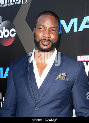 Universal City, CA. 28 Agosto, 2017. Eme Ikwuakor, a Premiere di ABC e meraviglia che 'Inhumans' alla Universal City Walk In California il 28 agosto 2017. Credito: Fs/media/punzone Alamy Live News Foto Stock