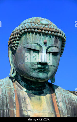 Inquadratura ravvicinata del Grande Buddha a Tempio Kotokuin nella città di Kamakura Kanagawa Giappone Foto Stock