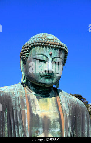 Inquadratura ravvicinata del Grande Buddha a Tempio Kotokuin nella città di Kamakura Kanagawa Giappone Foto Stock