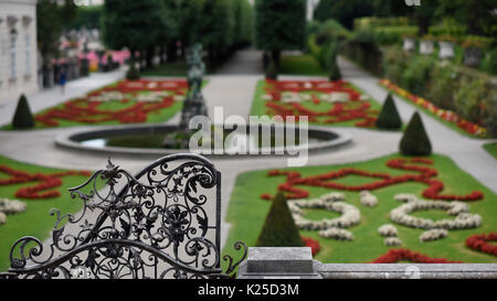 Dai giardini di Mirabell, Mirabellgarten in Salzburg, Austria. Alcune scene dal suono di musica sono stati girati qui. Foto Stock