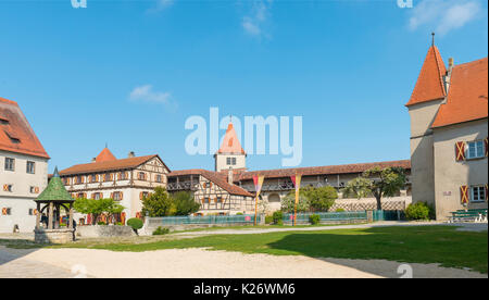 Il vecchio castello medievale, cortile, Harburg, Donau-Ries, Baviera, Germania Foto Stock