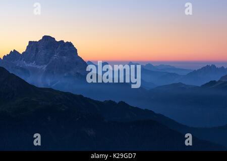 Il Monte Pelmo da Col di Lana, Dolomiti, Belluno, Veneto, Italia. Foto Stock