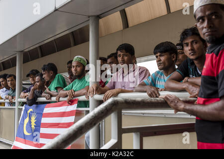 Kuala Lumpur, Malesia. Il 30 agosto, 2017. Il Myanmar è Rohingya musulmani nella foto durante una manifestazione di protesta contro la per la persecuzione del Myanmar è musulmana Rohingya di Kuala Lumpur in Malesia il 30 agosto 2017. Credito: Chris Jung/ZUMA filo/Alamy Live News Foto Stock