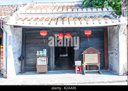 Vecchia casa di Quan Thang, antica città di Hoi An, Vietnam. Questa casa risale alla fine del XVII secolo. Essa è stata costruita da un mercante cinese e uno o Foto Stock