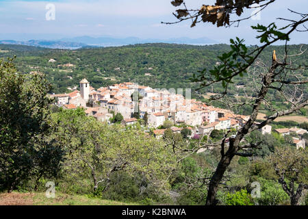 Vista panoramica del villaggio provenzale di Ramatuelle sulla Riviera francese Foto Stock