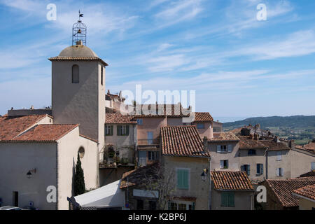 Vista panoramica del villaggio provenzale di Ramatuelle sulla Riviera francese Foto Stock