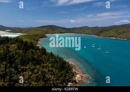 Yacht di lusso ormeggiato Whitsunday Island, Queensland, Australia. Novembre 2012. Foto Stock