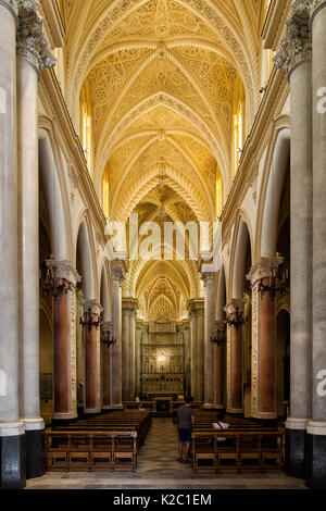 ERICE, in Sicilia, Italia - 10 luglio 2017 - Erice è un meravigliosamente preservata città medievale che offrono i panorami più mozzafiato e un senso palpabile di hi Foto Stock