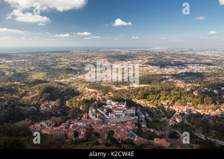 Sintra, Portogallo. visita al Palacio Nacional de Sintra, Palacio da Pena, quinta regaleira y Castelo dos Mouros Foto Stock