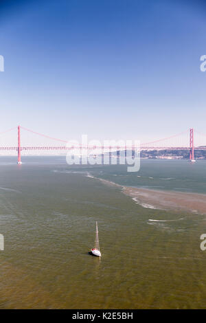 Ponte 25 Abril, ponte di sospensione a Lisbona Foto Stock