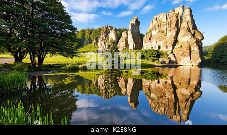 Extern pietre, Externsteine, formazione di arenaria, Foresta Turingia, Horn-Bad Meinberg, Nord Reno-Westfalia, Germania Foto Stock