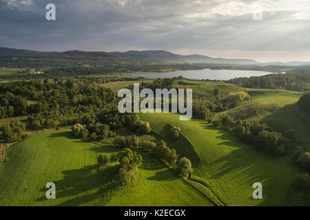 Vista aerea su estremità nord delle paludi Insh Riserva Naturale Nazionale di Loch Insh, Cairngorms National Park, Scozia, Giugno 2016. Foto Stock