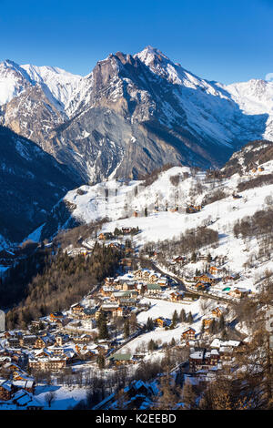 Località sciistica di Valloire, Savoie nelle Alpi francesi, Maurienne, Savoie, Francia Foto Stock