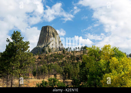 Devils Tower vista dal crinale Joyner Loop Trail in Devils Tower National Monument, Wyoming negli Stati Uniti. Settembre 2016. Foto Stock