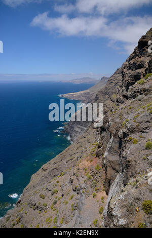 Ripide montagne vulcaniche di Tamadaba Parco Naturale vicino La Aldea de San Nicolas. Gran Canaria Riserva della Biosfera dall'UNESCO, Gran Canaria Isole Canarie, Giugno 2016. Foto Stock