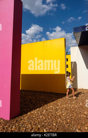 Helio Oiticica arte di installazione presso Istituto Inhotim, Brumadinho, Minas Gerais, Brasile Foto Stock