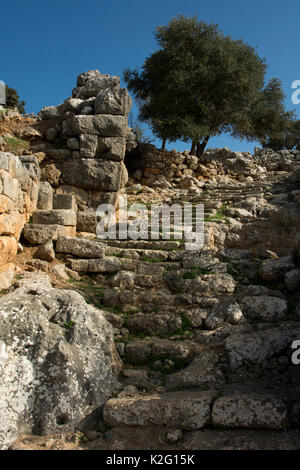 Lato era un Dorian città stato trova costruito in una posizione difendibile affacciato sulla Baia di Mirabello tra due picchi in corrispondenza della costa nord in oriente di Cret Foto Stock